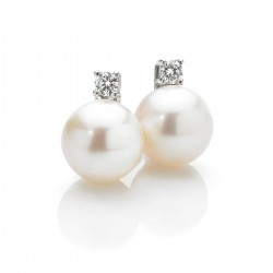 women's earrings with pearls and diamonds