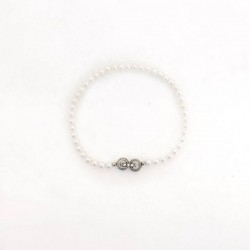 Bracciale con perle bianche di fiume con chiusura in argento 925 e zirconi bianchi