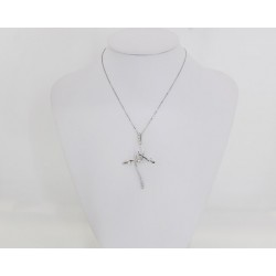 Chaîne en or avec de l'or de la croix stylisée en or blanc et diamants 0,010 ct