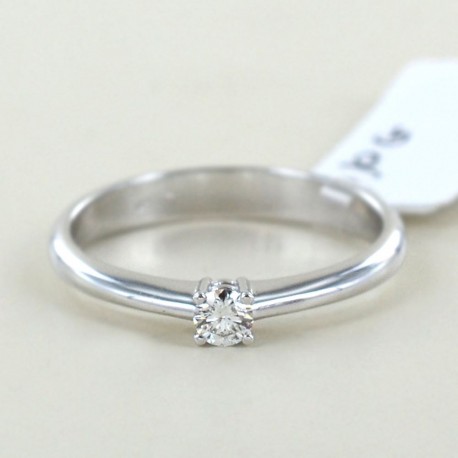 Small solitaire ring with 0.10 carat diamond 00221