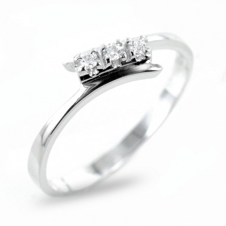 Small Trilogy ring with staggered stem and diamonds 0.05 00253
