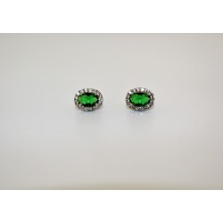 Émeraude de goujon de boucles d'oreilles avec de la zircone cubique ensemble le blanc et le vert de la pierre emeraude