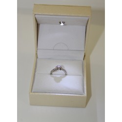 Solitaire bague en or blanc 18 kt et diamants