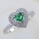 Anello con Cuore Smeraldo con doppio contorno di Diamanti 00275