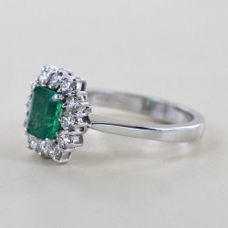 Anello rosetta Smeraldo e Diamanti 00278