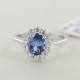 Classic gold ring with 1 carat sapphire and diamond outline 00317