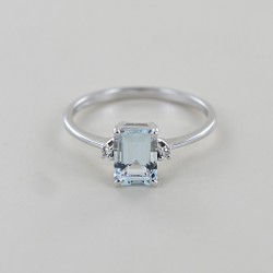 Ring with rectangular aquamarine and diamonds Orsini Gioielli 00332