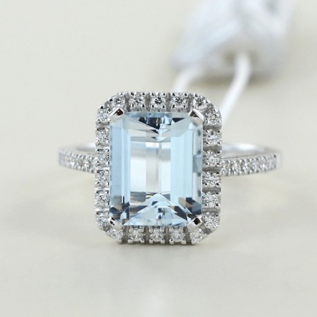 BAGUE AVEC AQUAMARINE RECTANGULAIRE 2 CARATS ET DIAMANTS 00337