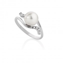 Ring with Akoya Pearl 8 - 8.5 and Diamonds 00345