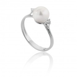 Ring with Akoya Pearl 7 - 7.5 and Diamonds 00349