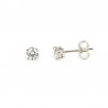 4-claw light point earrings in white gold O2148B