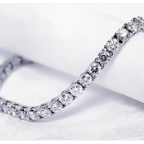 Tennis bracelet in 925 silver with refined and elegant white zircons