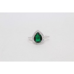 Silver ring 925 with green stone and zircons white