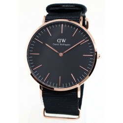 DANIEL WELLINGTON UHR Schwarzer Cornwall Rosè Schwarzer Stoff DW00100148